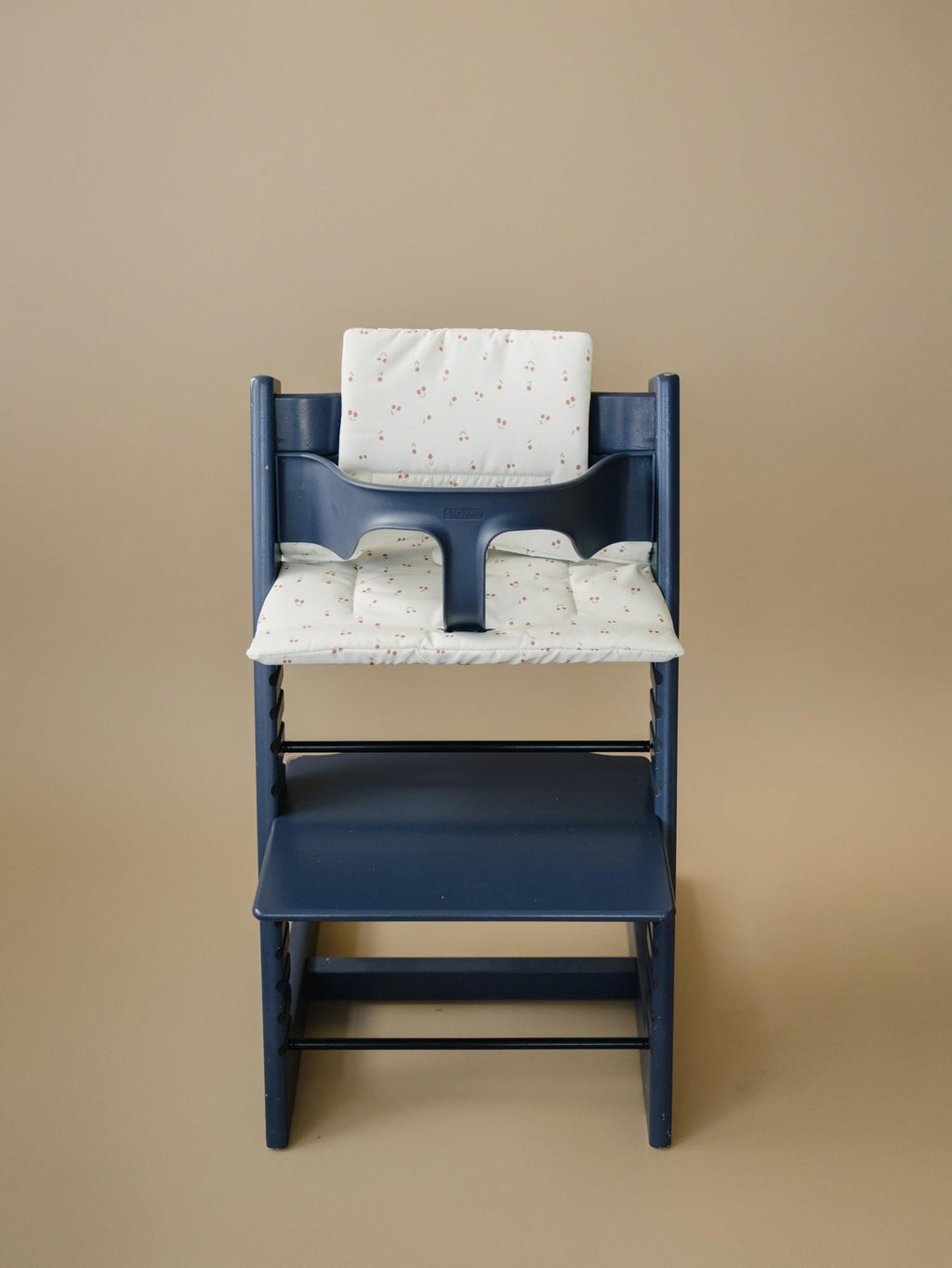 Cherry Cushion for the Stokke Tripp Trapp Highchair - Wipeable Cover - Baby Highchair Accessories - Shop Avnu