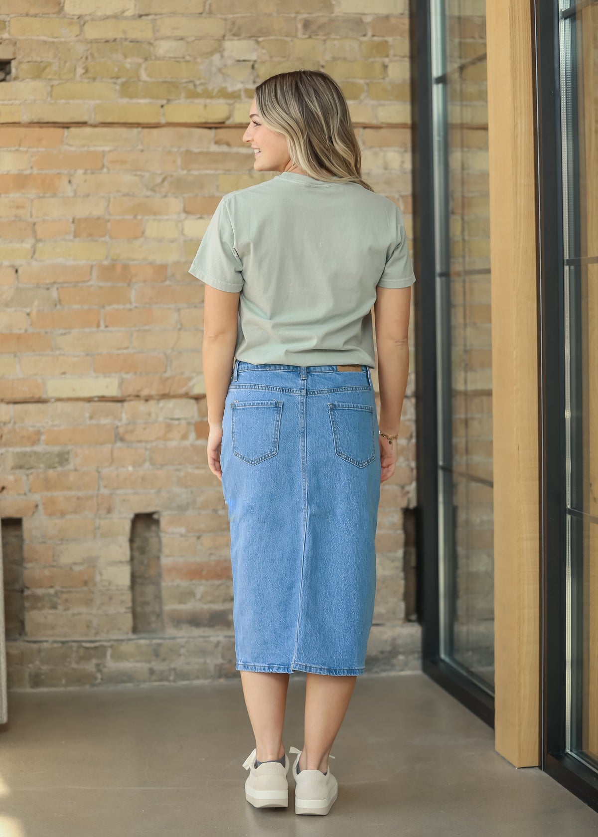 Remi Denim Classic Wash Midi Skirt