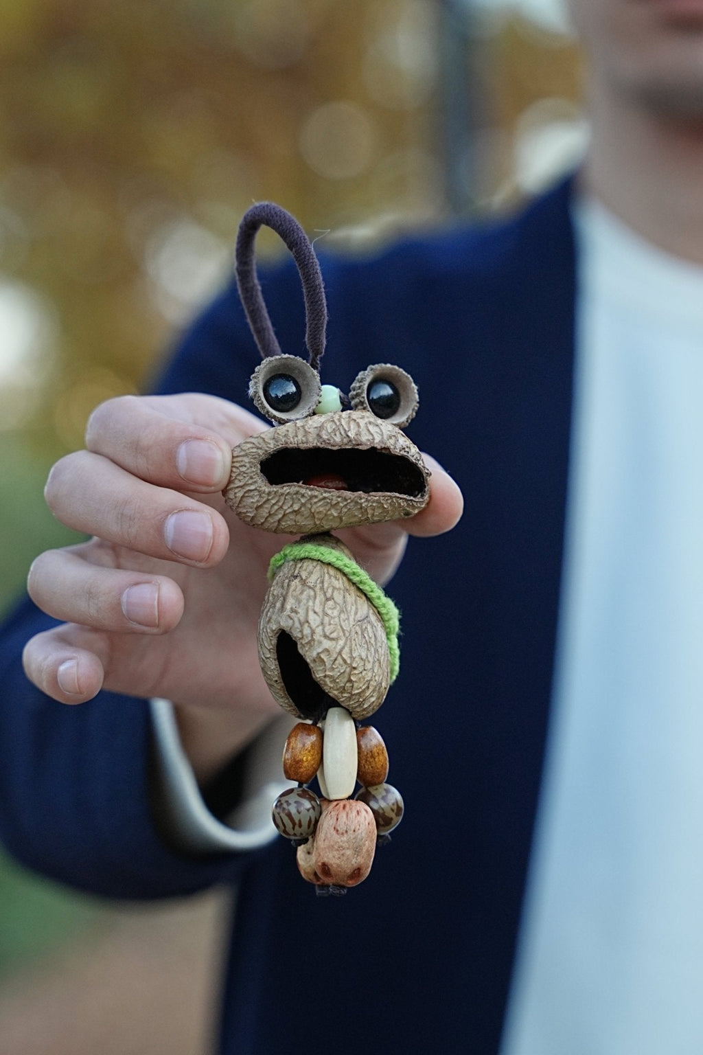 "The Wandering Frog" - Funny Big-Mouth Nut Shell Charm with Mini Knit Bag