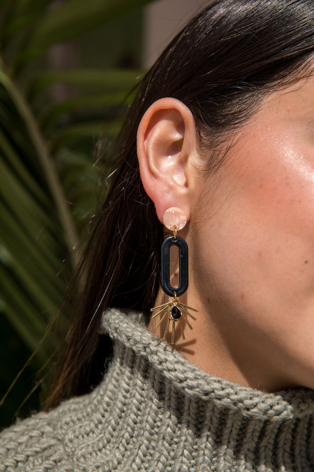 Black Oval Resin Starburst Hoop - Shop Avnu